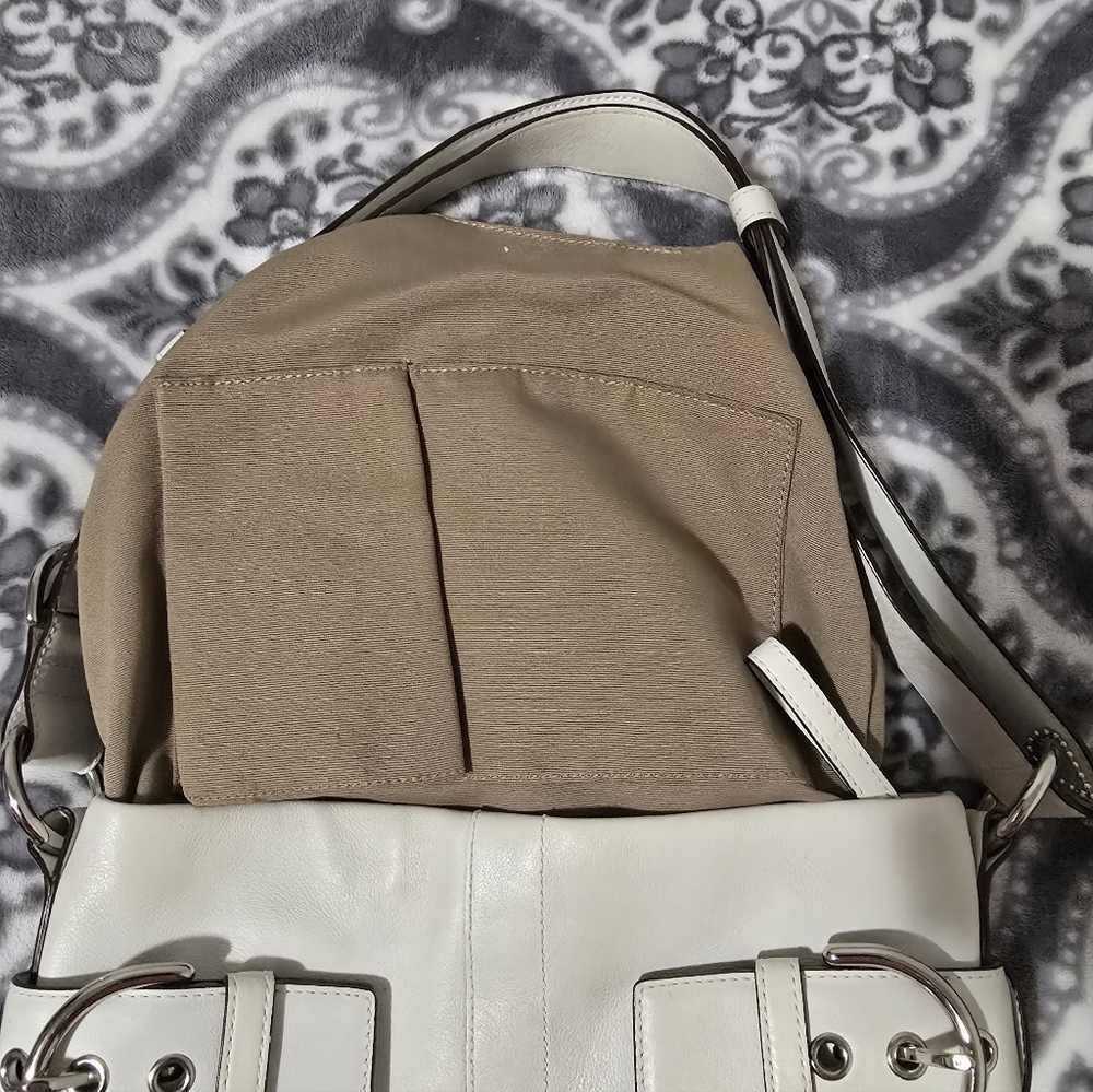 White Coach Shoulder Bag - Picture 9 of 9